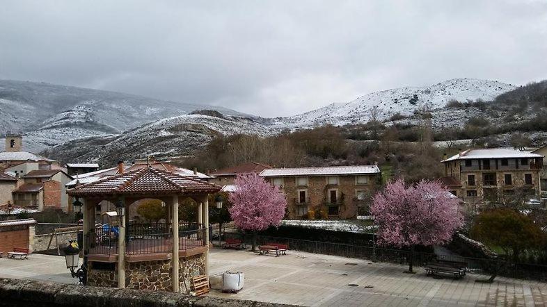 La Villa Canales de la Sierra Bagian luar foto